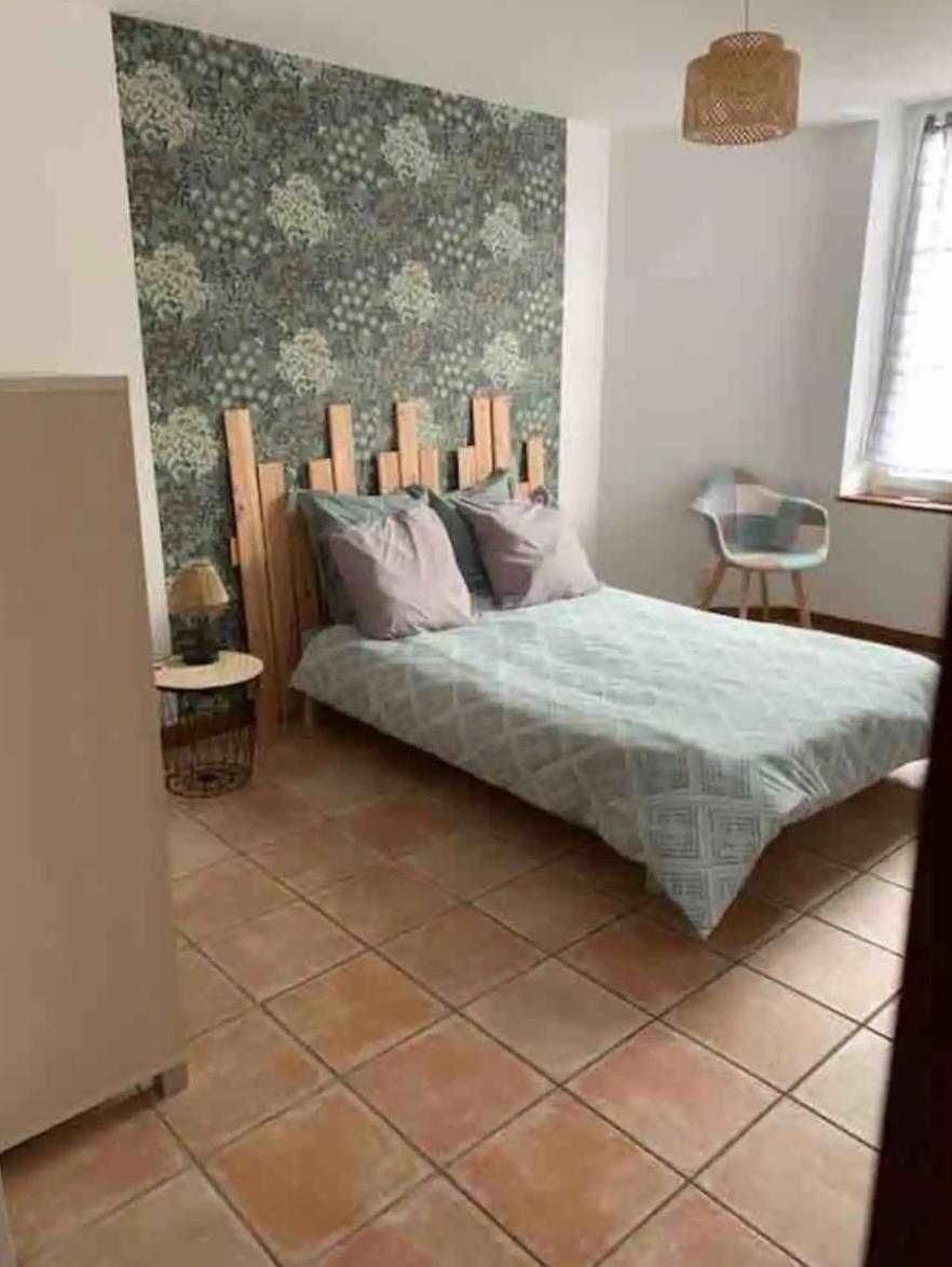Appartement Avec Terrasse Gien Εξωτερικό φωτογραφία